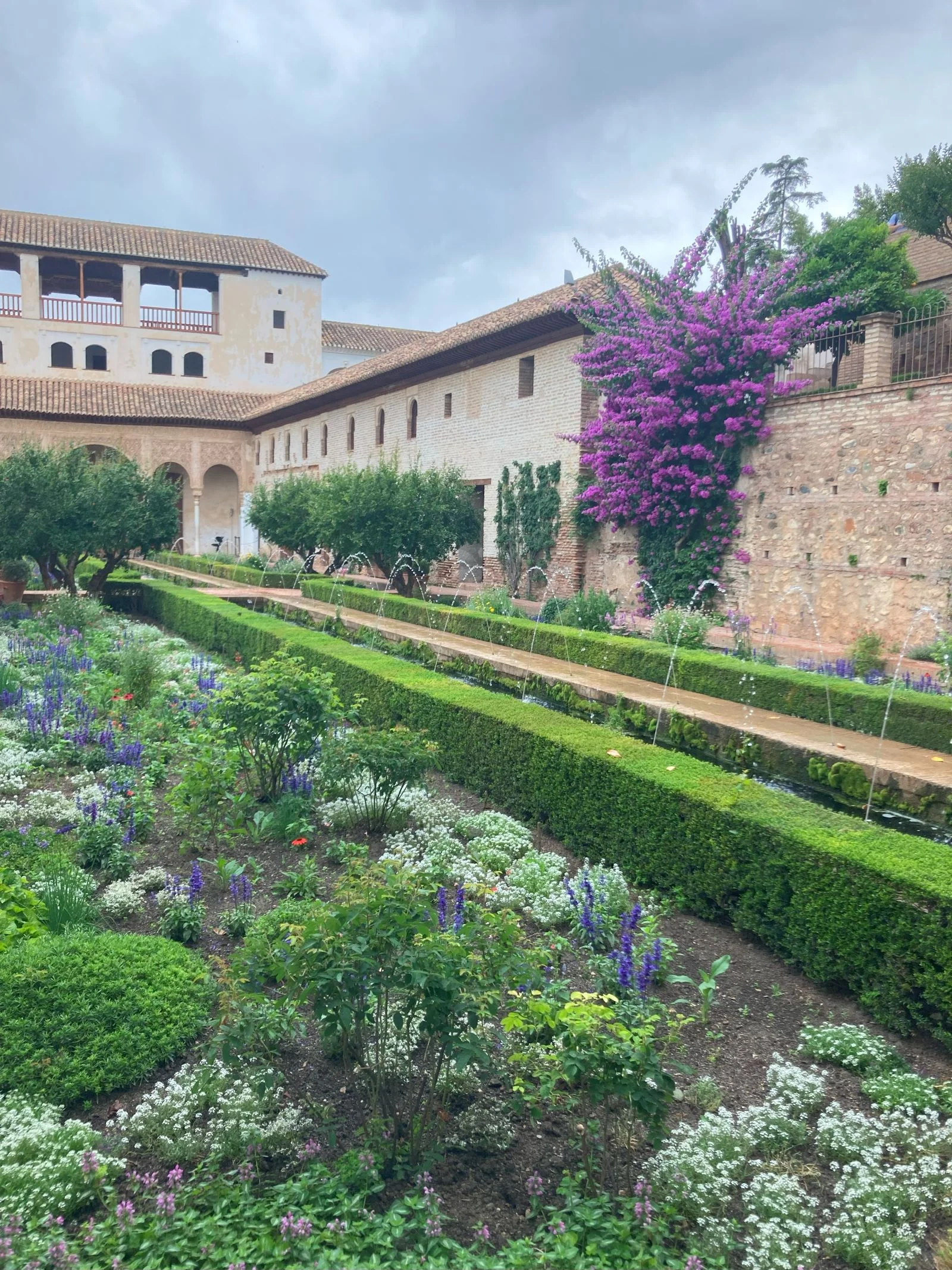 alhambra-palace-patio