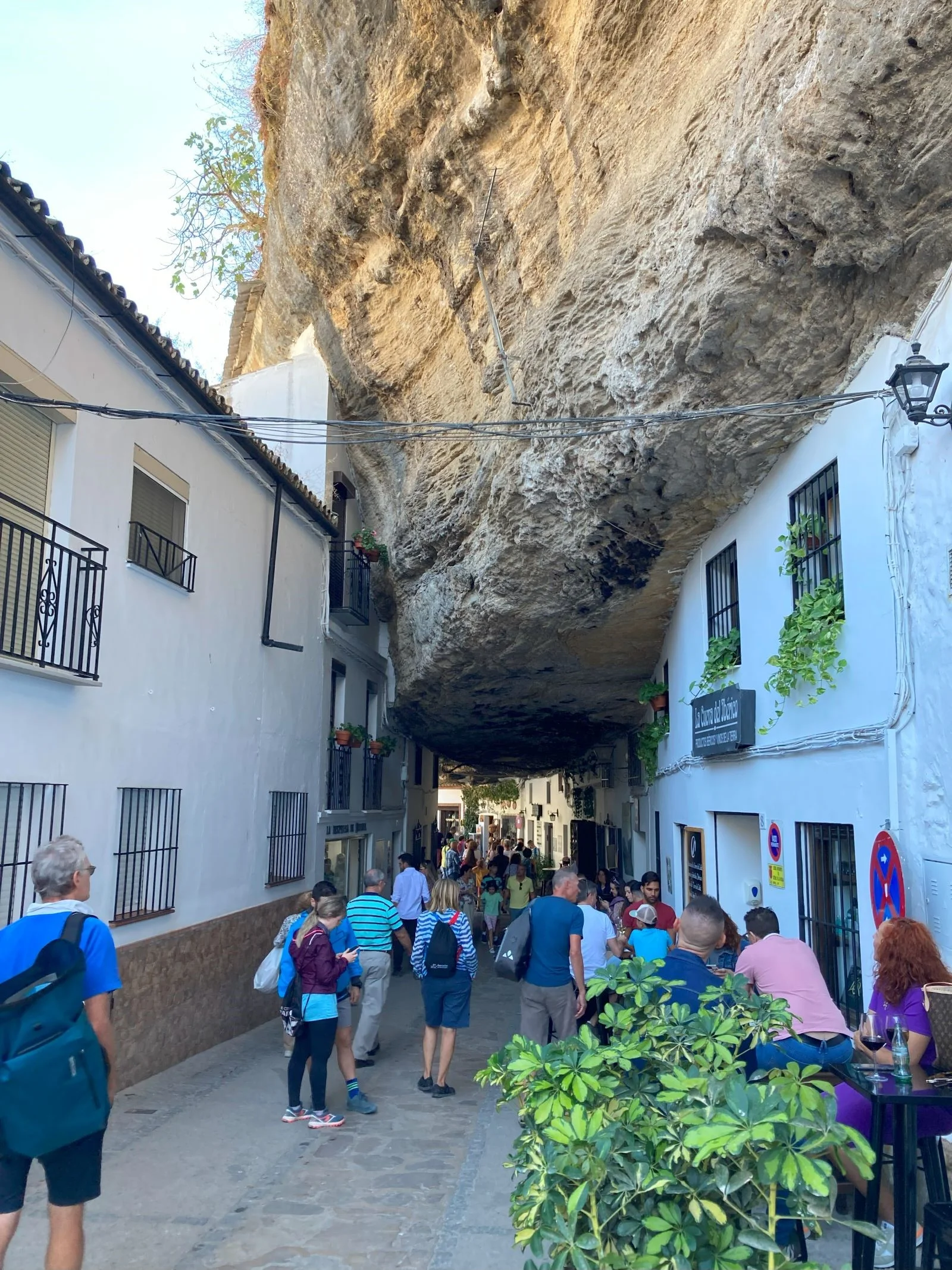 setenil-town-in-rock